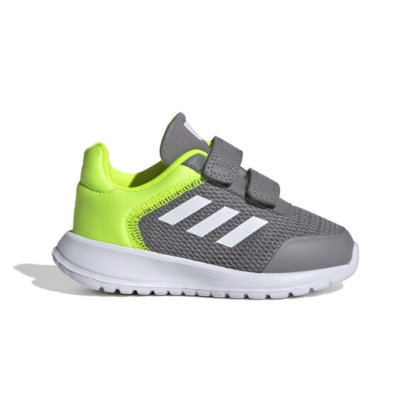 Sportland IT sports shopping editorial image